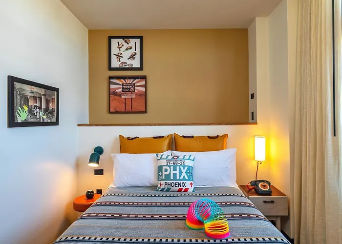 Moxy Downtown Hotel 3*