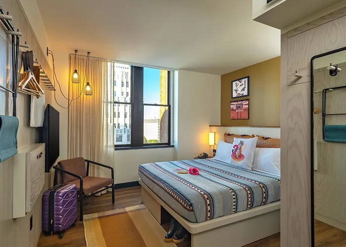 Moxy Downtown Hotel Phoenix