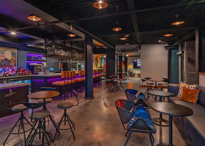 Moxy Downtown