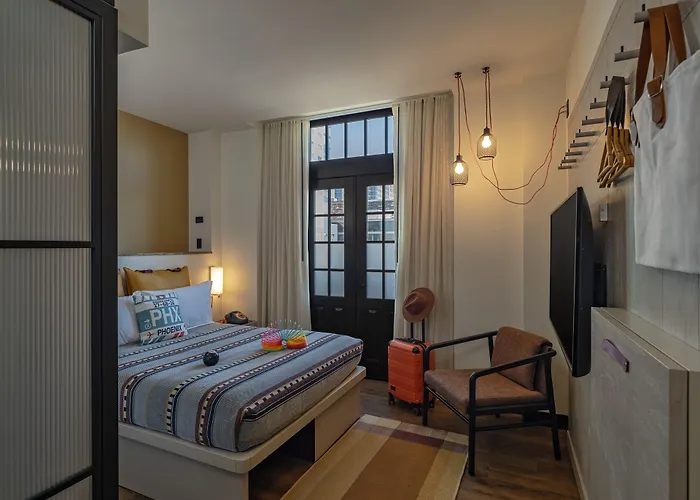 Moxy Downtown Hotel