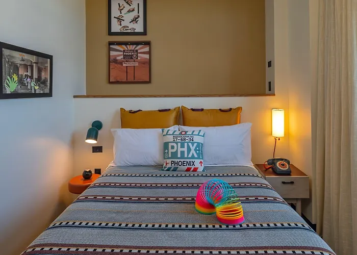 Moxy Downtown 3*