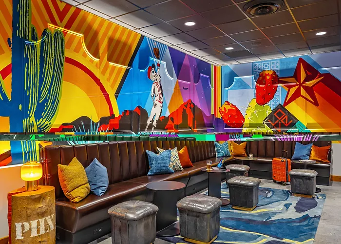 Moxy Downtown Hotel 3*