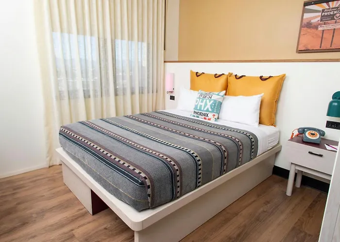 Moxy Downtown Hotel Phoenix