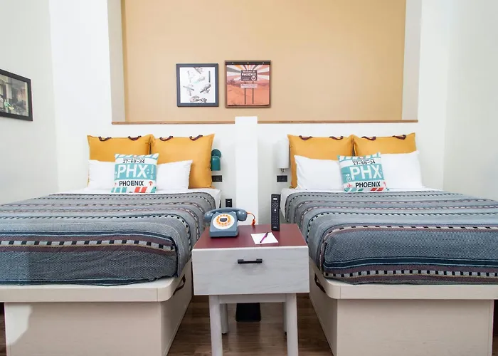 Moxy Downtown 3*