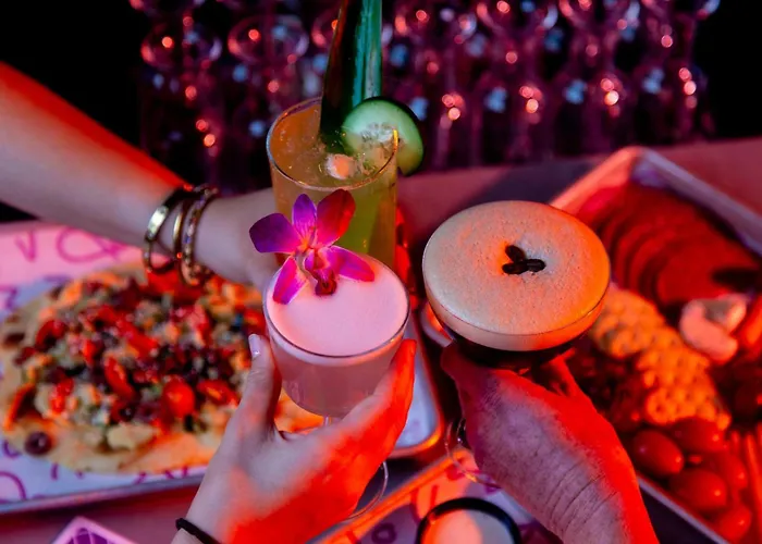Moxy Downtown Hotel