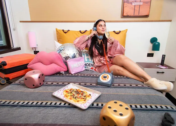 Hotel Moxy Downtown Phoenix