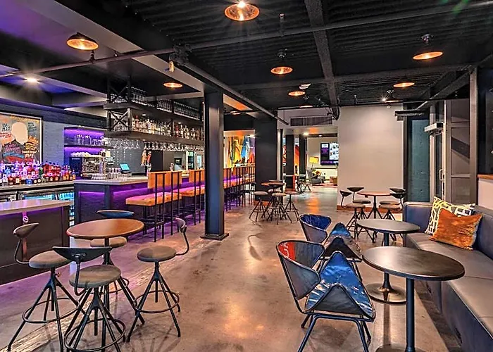 Moxy Downtown Hotel